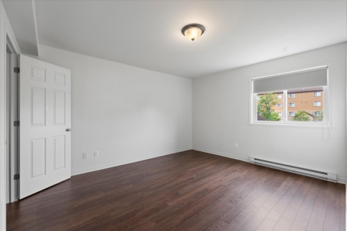 Chambre à coucher principale - 3-555 Av. Forest, Pincourt, QC - Indoor Photo Showing Other Room