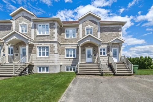 2963 Rue du Rubis  Saguenay (Jonquière), QC G7T 0A4
