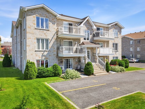 104-2158 Rue Racine  Longueuil (Saint-Hubert), QC J3Y 0A7