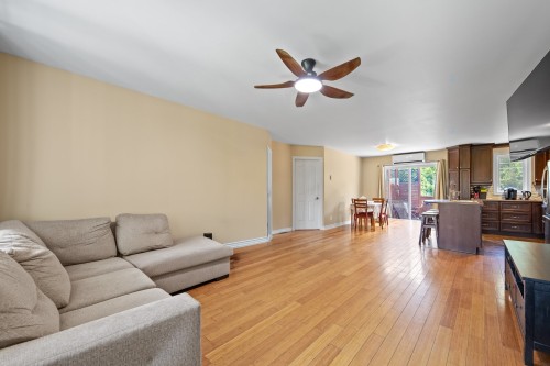 Salon - 1186 2E Rue, Saint-Blaise-Sur-Richelieu, QC - Indoor Photo Showing Living Room