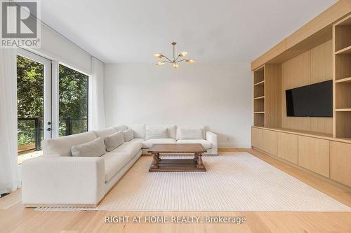 Family Room - 120 Hammell Street, Toronto, ON - Indoor