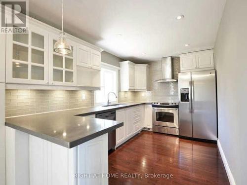 15 Pioneer Drive, Mississauga, ON - Indoor Photo Showing Kitchen With Stainless Steel Kitchen With Upgraded Kitchen