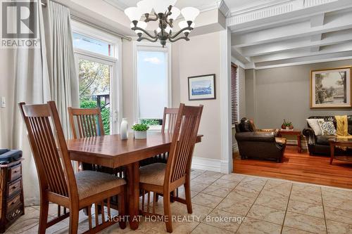 5956 Rayshaw Crescent, Mississauga, ON - Indoor Photo Showing Dining Room