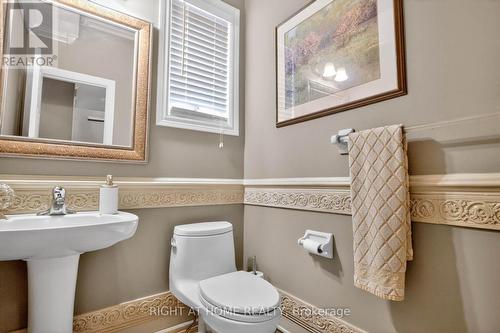 5956 Rayshaw Crescent, Mississauga, ON - Indoor Photo Showing Bathroom