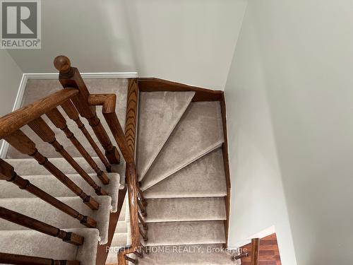 39 Golden Iris Crescent, Hamilton, ON - Indoor Photo Showing Other Room