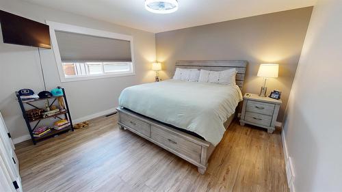 904 9Th Street, Cranbrook, BC - Indoor Photo Showing Bedroom