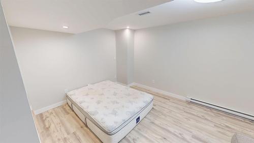 904 9Th Street, Cranbrook, BC - Indoor