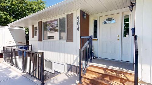 904 9Th Street, Cranbrook, BC - Outdoor With Deck Patio Veranda With Exterior