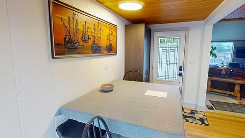 390 Leadenhall Street, Kimberley, BC - Indoor