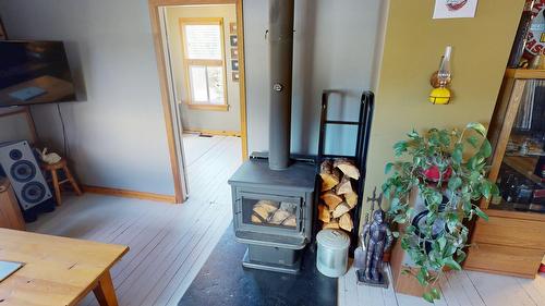 390 Leadenhall Street, Kimberley, BC - Indoor Photo Showing Other Room