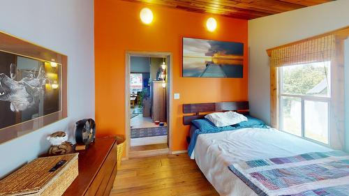 390 Leadenhall Street, Kimberley, BC - Indoor Photo Showing Bedroom