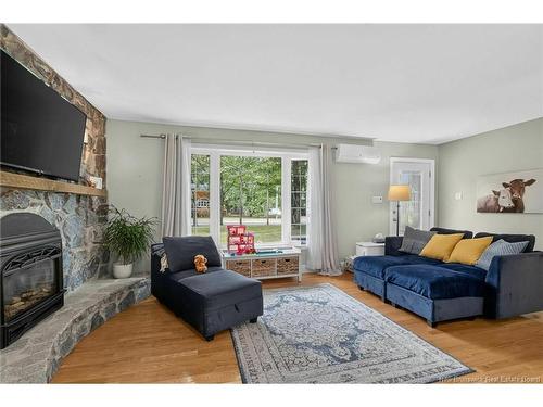 69 Thomas St, Dieppe, NB 