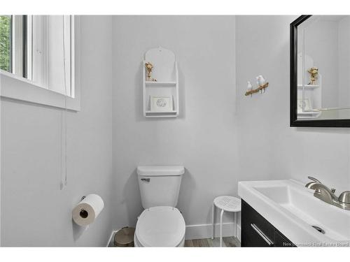 69 Thomas St, Dieppe, NB 
