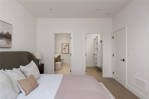10013 Chicory Pl, Sidney, BC - Indoor Photo Showing Bedroom