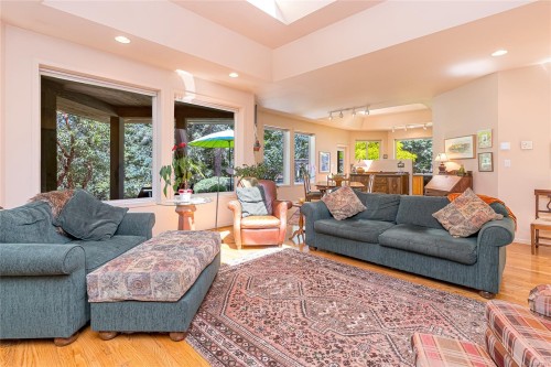 1145 Osprey Dr, Duncan, BC 