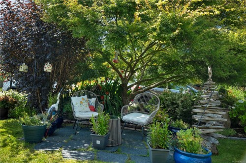 242 Dahl Rd, Campbell River, BC 