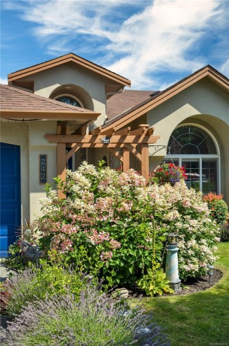 242 Dahl Rd, Campbell River, BC 