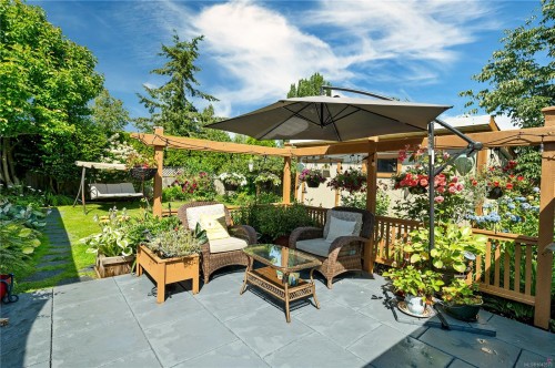 242 Dahl Rd, Campbell River, BC 