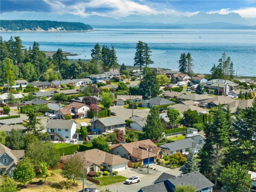 242 Dahl Rd, Campbell River, BC 