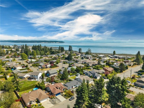 242 Dahl Rd, Campbell River, BC 