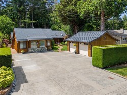 6125 Shoreline Dr Nanaimo, BC V9V 1E2
