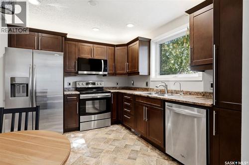 870 Royal Street, Regina, SK - Indoor Photo Showing Kitchen With Stainless Steel Kitchen With Double Sink