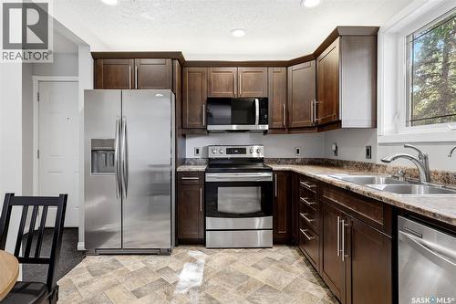 870 Royal Street, Regina, SK - Indoor Photo Showing Kitchen With Stainless Steel Kitchen With Double Sink