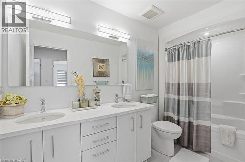 24 Willow Bank Common, St. Catharines, ON - Indoor Photo Showing Bathroom