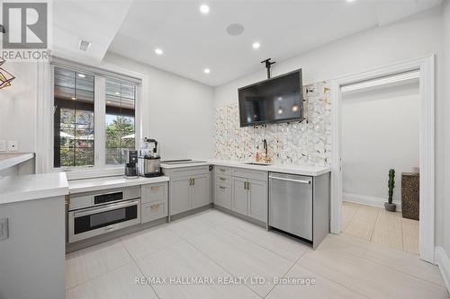 87 Chuck Ormsby Crescent, King, ON - Indoor Photo Showing Kitchen