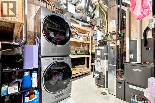 335 Dawson Crescent, Saskatoon, SK - Indoor Photo Showing Laundry Room