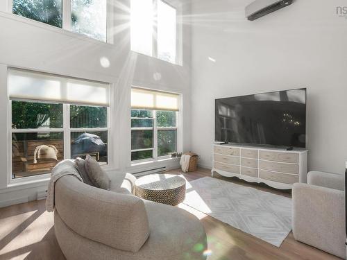 51 Capstone Crescent, Bedford, NS - Indoor Photo Showing Living Room