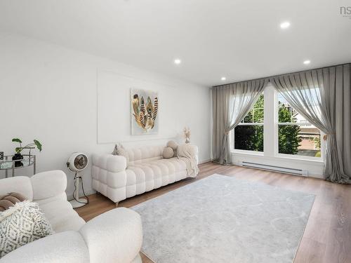 51 Capstone Crescent, Bedford, NS - Indoor Photo Showing Living Room