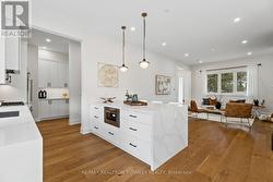 Large Quartz island for Entertaining Friends - 