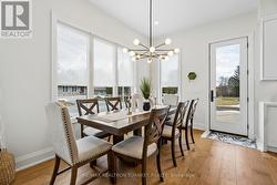 W/O & Large windows let in lots of light - 