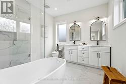 Spa-inspired 5-piece ensuite - 