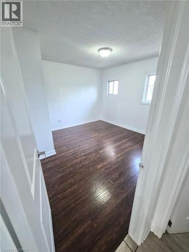 8 Robins Avenue, Hamilton, ON - Indoor Photo Showing Other Room
