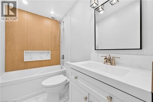 96 Fielding Crescent, Hamilton, ON - Indoor Photo Showing Bathroom