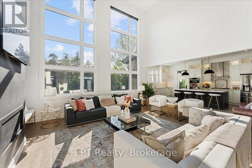 67 Charles Tilley Crescent, Clarington, ON - Indoor Photo Showing Living Room