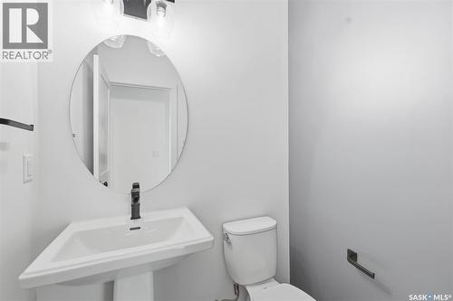104 Forsey Avenue, Saskatoon, SK - Indoor Photo Showing Bathroom