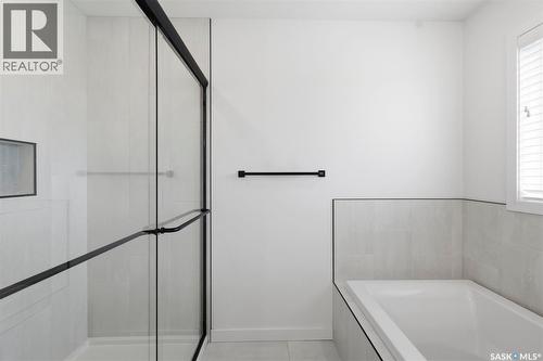 104 Forsey Avenue, Saskatoon, SK - Indoor Photo Showing Bathroom