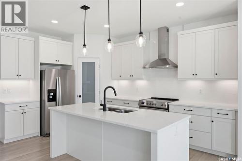 104 Forsey Avenue, Saskatoon, SK - Indoor Photo Showing Kitchen With Double Sink With Upgraded Kitchen