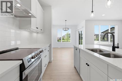 104 Forsey Avenue, Saskatoon, SK - Indoor Photo Showing Kitchen With Double Sink