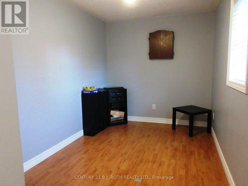 31 River Drive, Essa, ON - Indoor Photo Showing Other Room