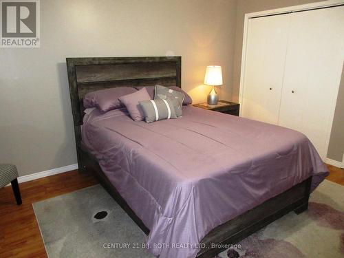 31 River Drive, Essa, ON - Indoor Photo Showing Bedroom