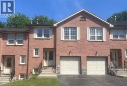 375 HOLIDAY INN Drive Unit# 12 Cambridge, ON N3C 3P6