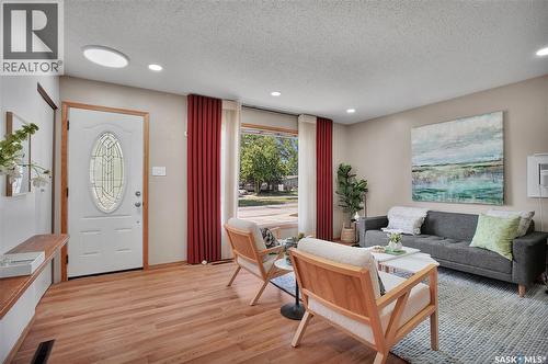 2945 Preston Avenue S, Saskatoon, SK - Indoor Photo Showing Living Room