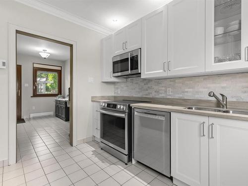 25 Eastwind Drive, Chester, NS - Indoor Photo Showing Kitchen With Double Sink