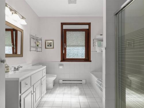 25 Eastwind Drive, Chester, NS - Indoor Photo Showing Bathroom