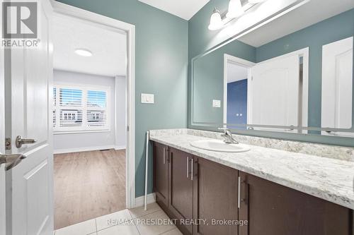 43 Mullholland Avenue, Cambridge, ON - Indoor Photo Showing Bathroom