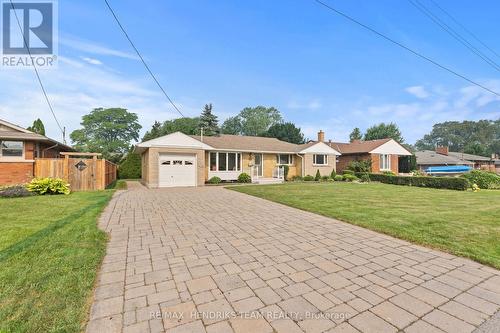 17 KAMLA DRIVE  St. Catharines (Vine/Linwell), ON L2M 3J9